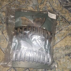 Wild Fable Brown Hair Claw Clip